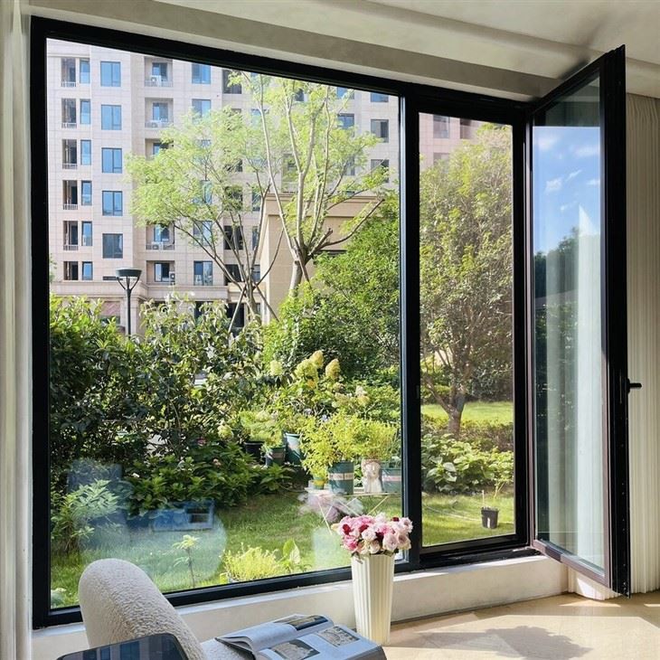 Ventanas abatibles de aluminio con doble acristalamiento|5+20A+5 Argón bajo-E|SGL