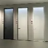 Puertas acristaladas de aluminio.