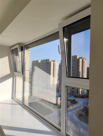 Ventanas oscilobatientes y oscilobatientes de UPVC personalizadas de primera calidad