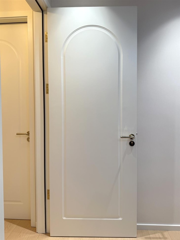 Puertas de dormitorio de madera maciza